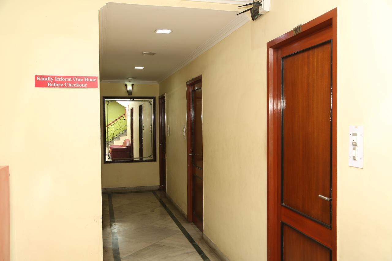 Lodge Star Residency *